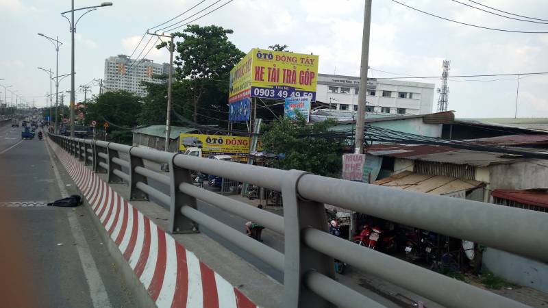Cho thuê vị trí đặt bảng quảng cáo