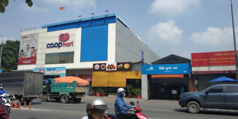 Đối diện Coopmart